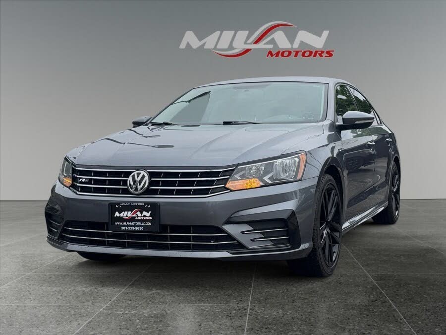 2018 Volkswagen Passat R Line