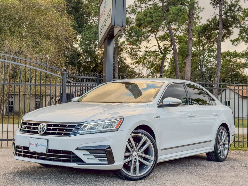 2017 Volkswagen Passat R Line