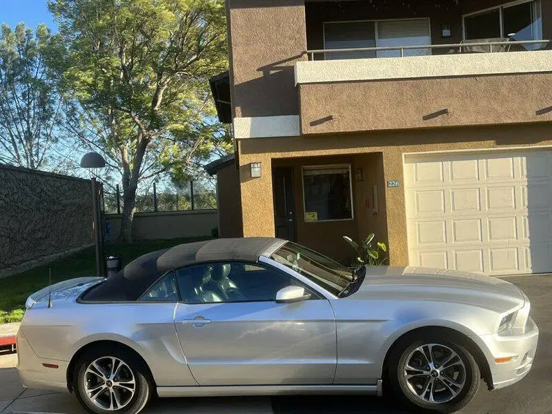 2014 Ford Mustang V6 Premium
