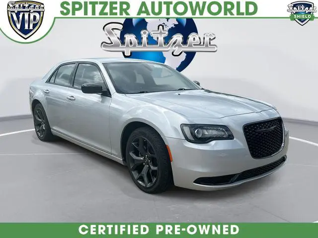 2023 Chrysler 300 Touring