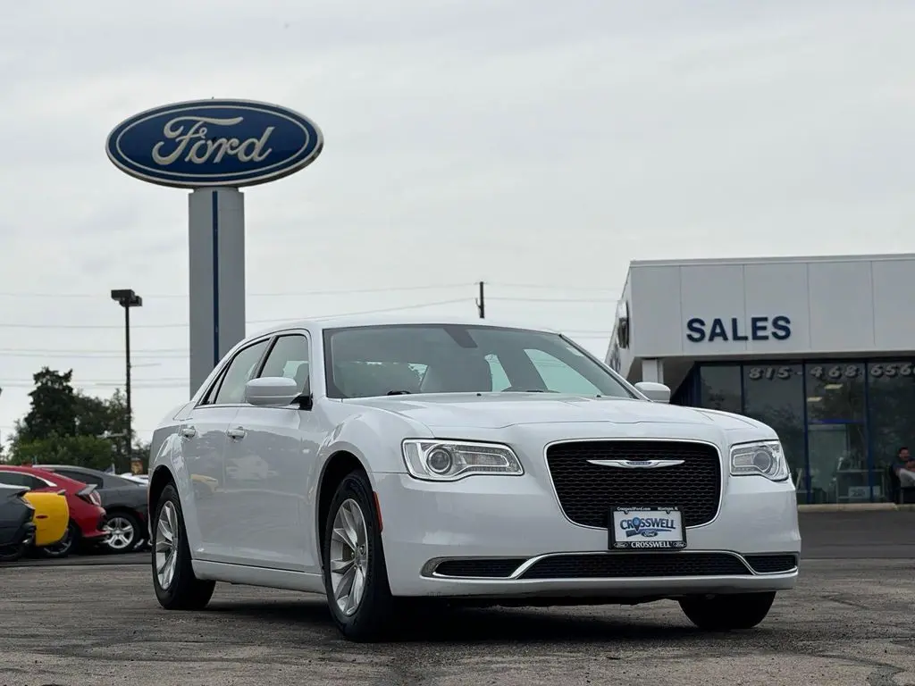2023 Chrysler 300 Touring
