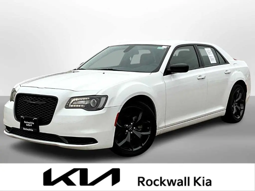 2022 Chrysler 300 Touring