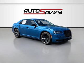 2023 Chrysler 300 Touring