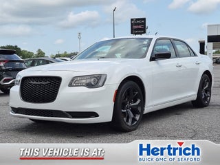 2023 Chrysler 300 Touring