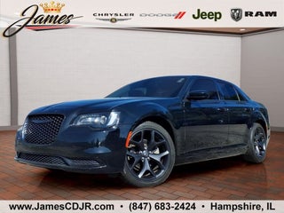 2023 Chrysler 300 Touring