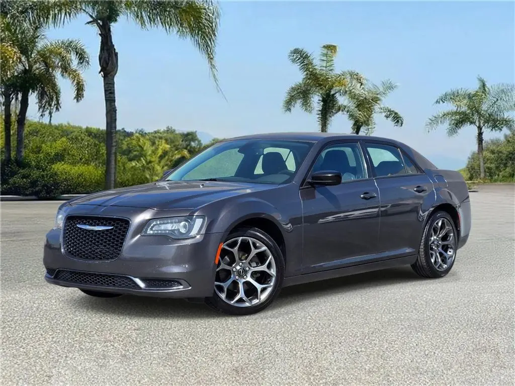 2018 Chrysler 300 Touring