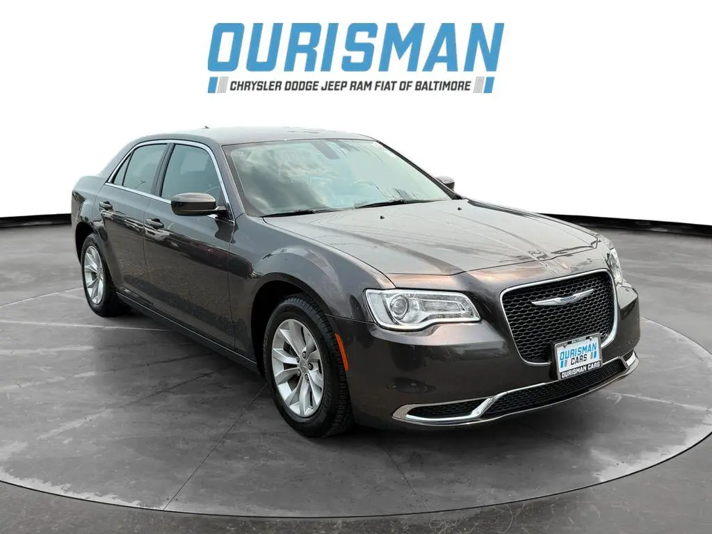 2023 Chrysler 300 Touring