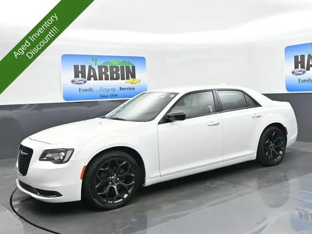 2019 Chrysler 300 Touring