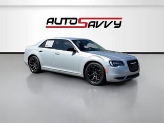 2019 Chrysler 300 Touring