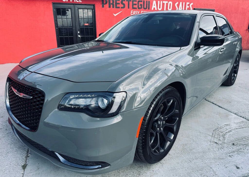 2019 Chrysler 300 Touring