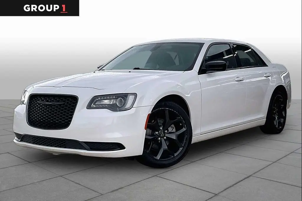 2023 Chrysler 300 Touring