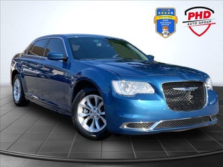 2023 Chrysler 300 Touring