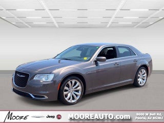 2018 Chrysler 300 Touring
