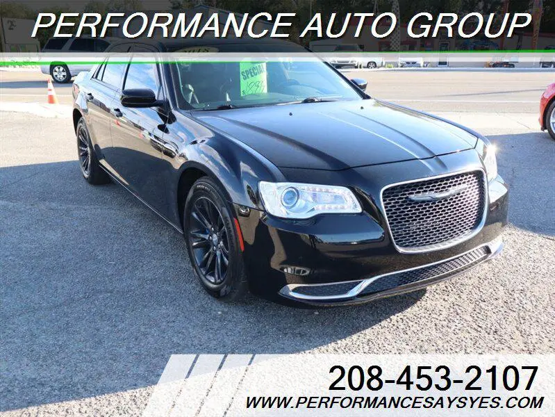2018 Chrysler 300 Touring