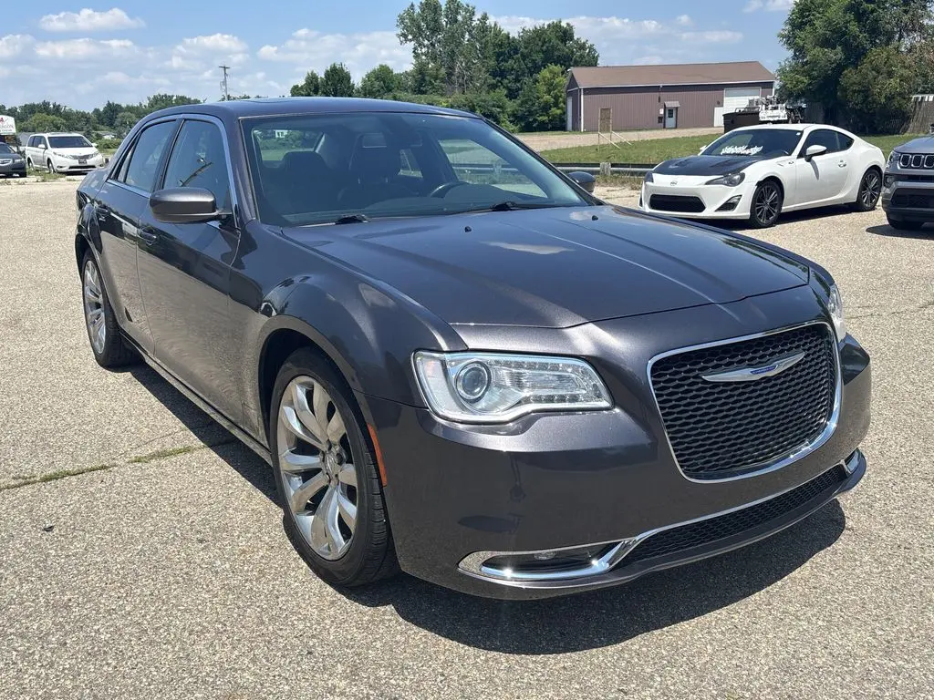 2020 Chrysler 300 Touring