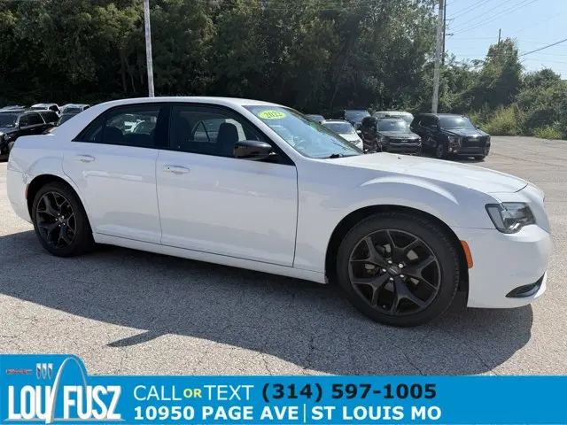 2022 Chrysler 300 Touring