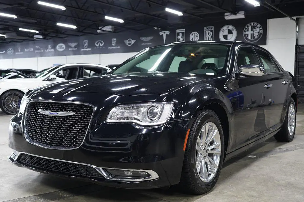 2017 Chrysler 300 300C