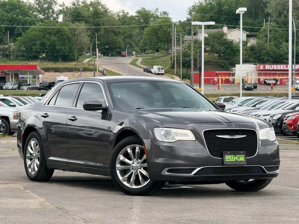 2016 Chrysler 300 Limited