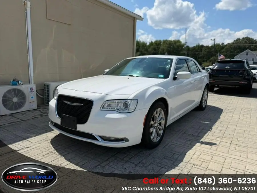 2017 Chrysler 300 Limited