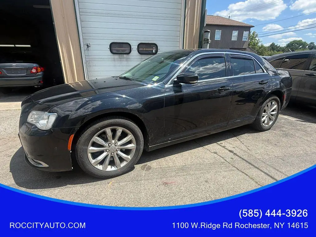 2016 Chrysler 300 Limited
