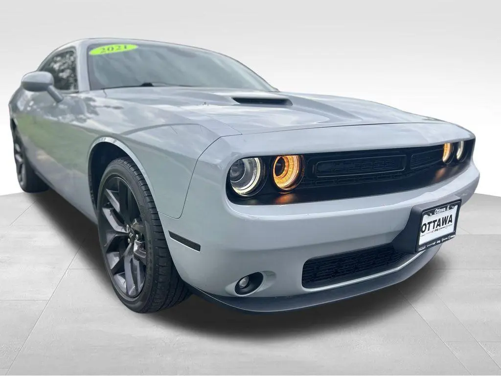 2021 Dodge Challenger SXT