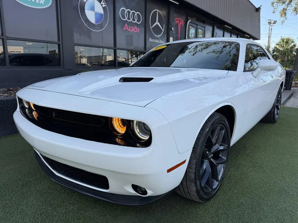 2021 Dodge Challenger SXT