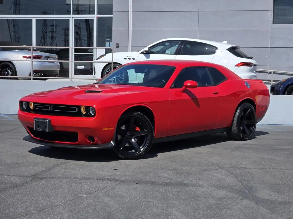 2021 Dodge Challenger SXT