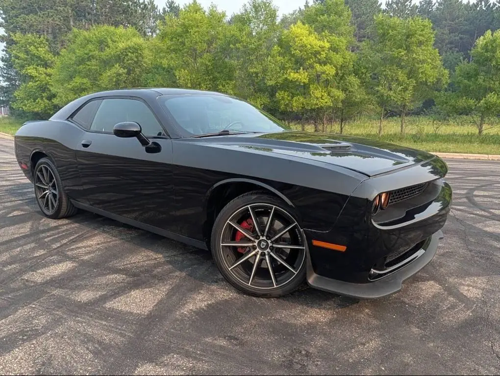 2015 Dodge Challenger SXT Plus