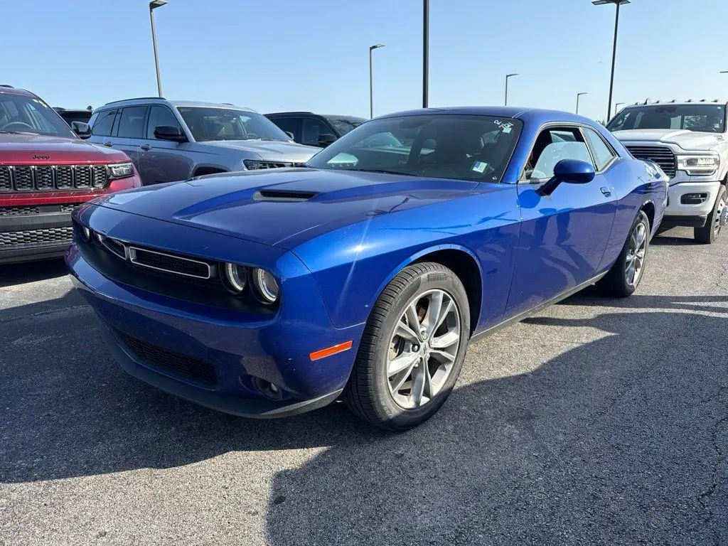 2022 Dodge Challenger SXT