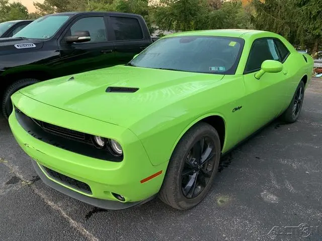 2023 Dodge Challenger SXT