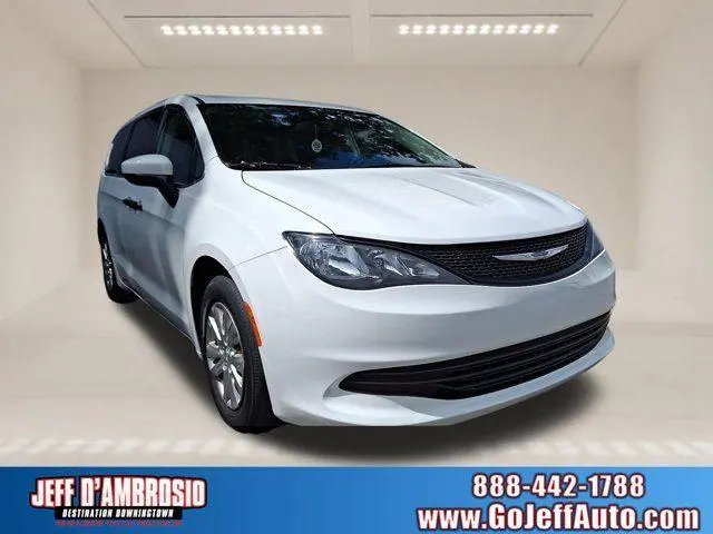 2020 Chrysler Voyager L