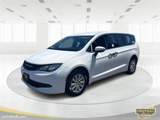 2020 Chrysler Voyager L