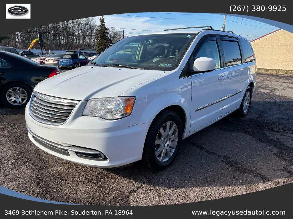 2016 Chrysler Town and Country Touring