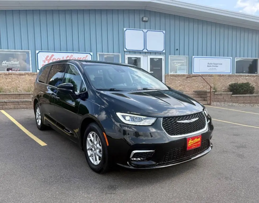 2024 Chrysler Pacifica Touring L