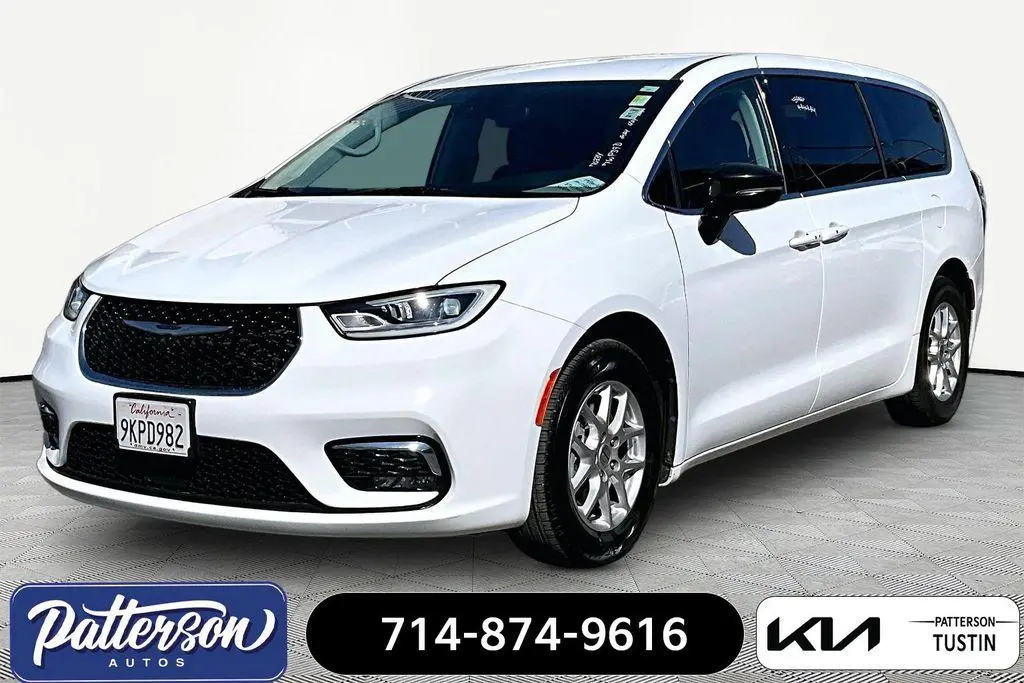 2024 Chrysler Pacifica Touring L