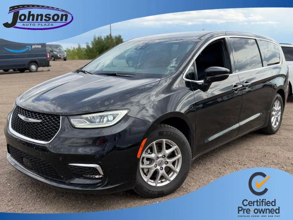 2025 Chrysler Pacifica Select