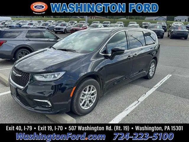 2025 Chrysler Pacifica Select