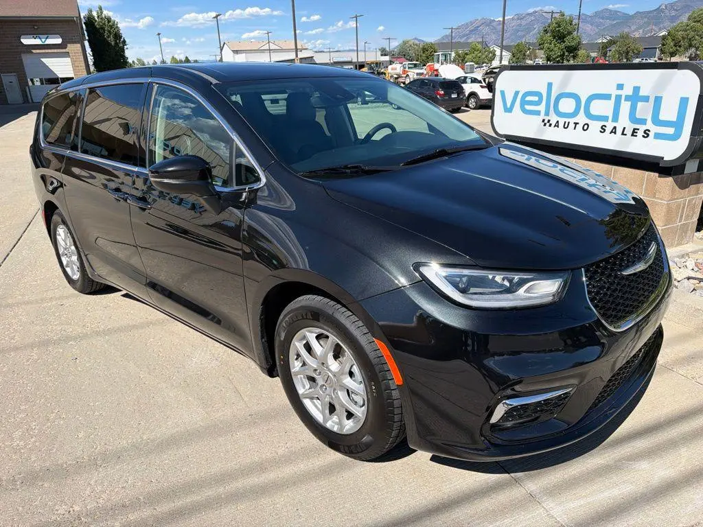 2023 Chrysler Pacifica Touring L