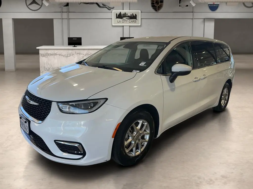 2023 Chrysler Pacifica Touring L