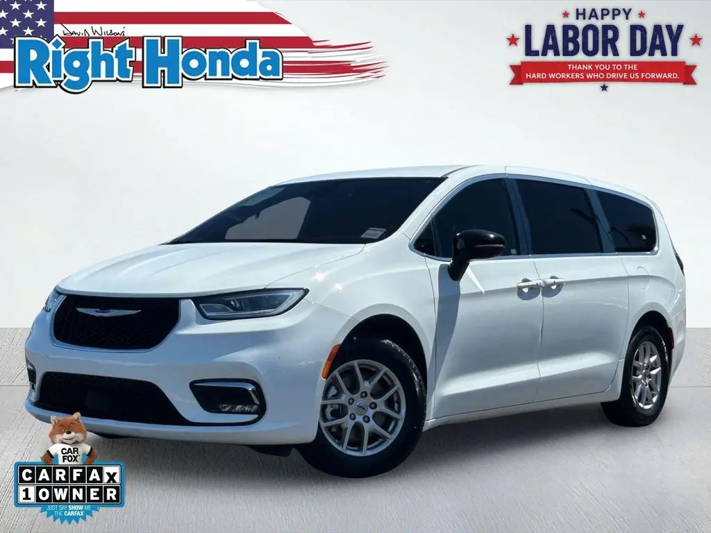 2025 Chrysler Pacifica Select