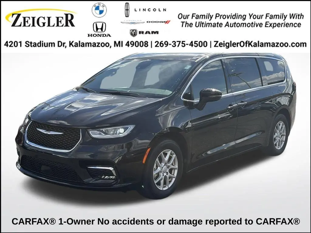 2025 Chrysler Pacifica Select