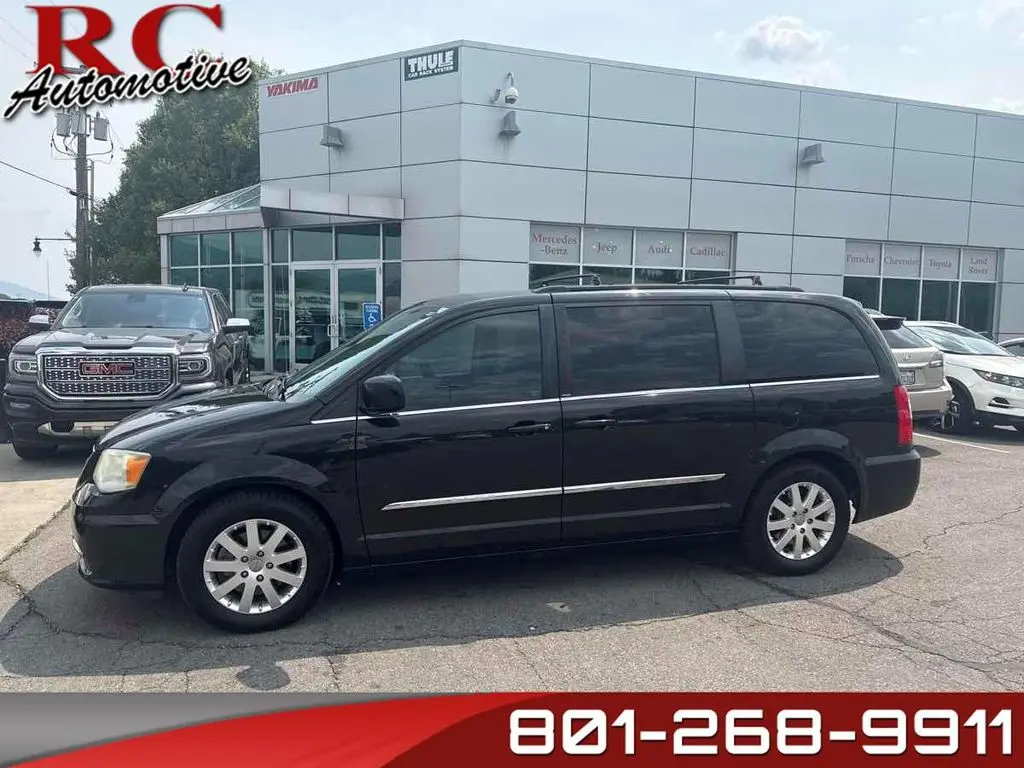 2014 Chrysler Town and Country Touring