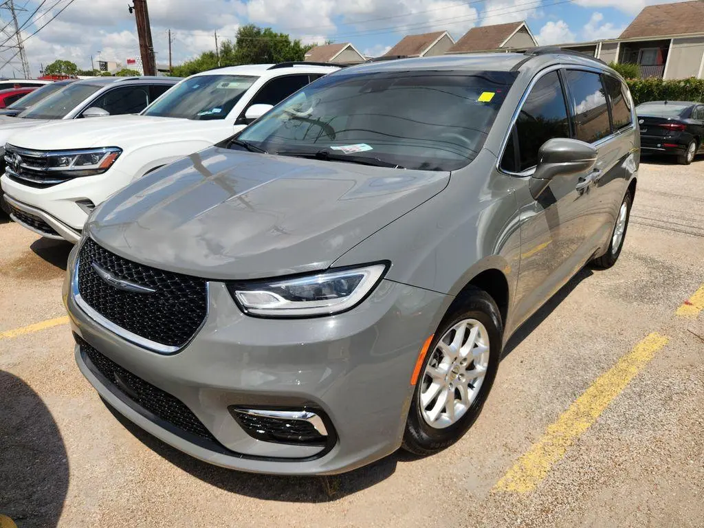 2022 Chrysler Pacifica Touring L