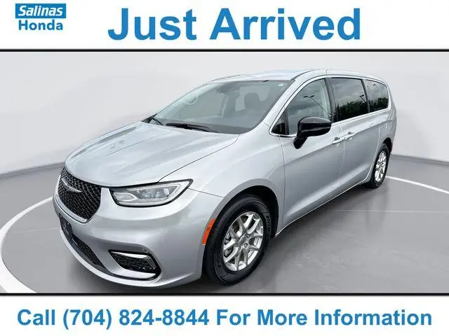 2024 Chrysler Pacifica Touring L