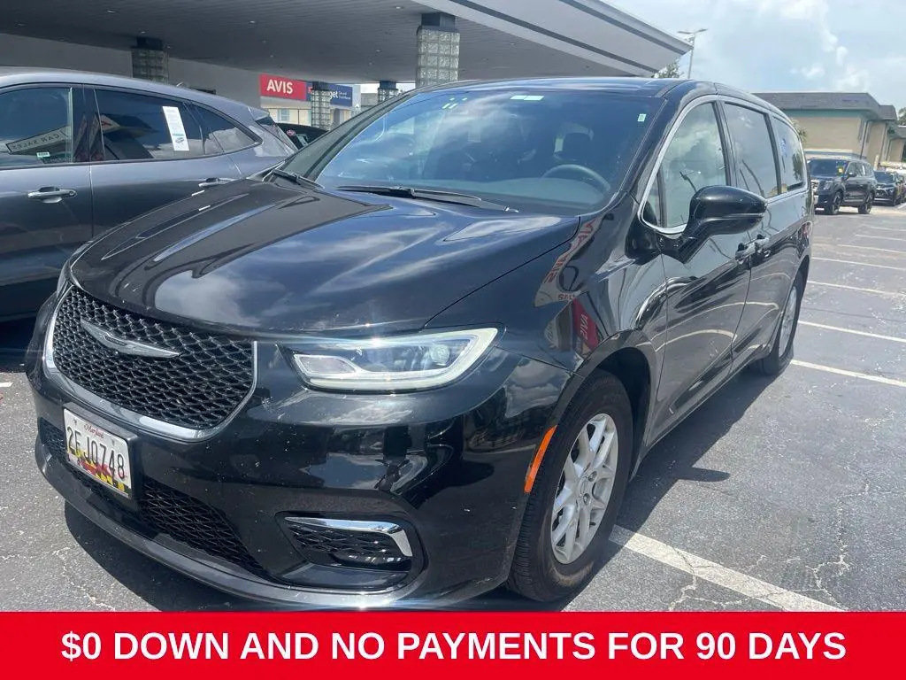 2025 Chrysler Pacifica Select