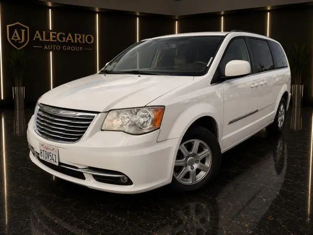 2012 Chrysler Town and Country Touring