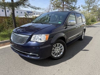 2015 Chrysler Town and Country Touring-L