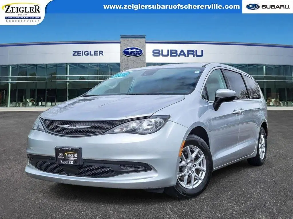 2023 Chrysler Voyager LX