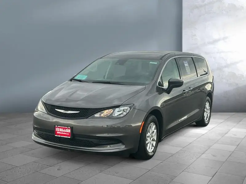 2023 Chrysler Voyager LX