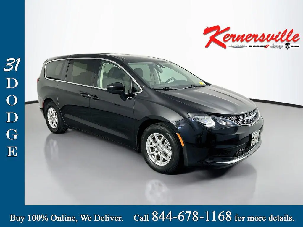 2022 Chrysler Voyager LX